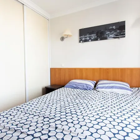 Cosy With Balcony Near Buttes Chaumont * パリ