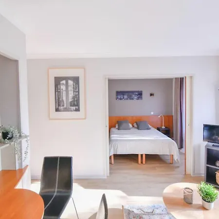 アパート Cosy With Balcony Near Buttes Chaumont