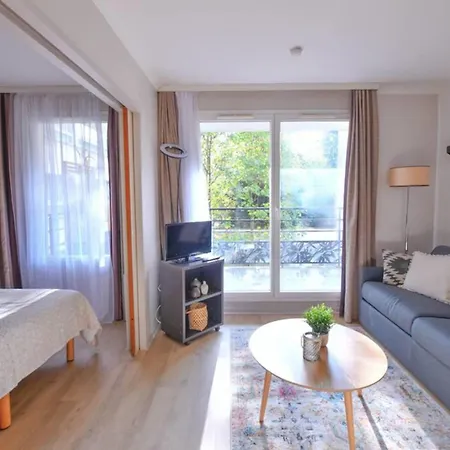 Cosy With Balcony - Buttes Chaumont パリ
